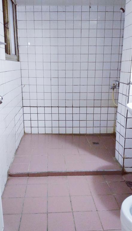 Chia Rong Hostel Тайбэй Экстерьер фото