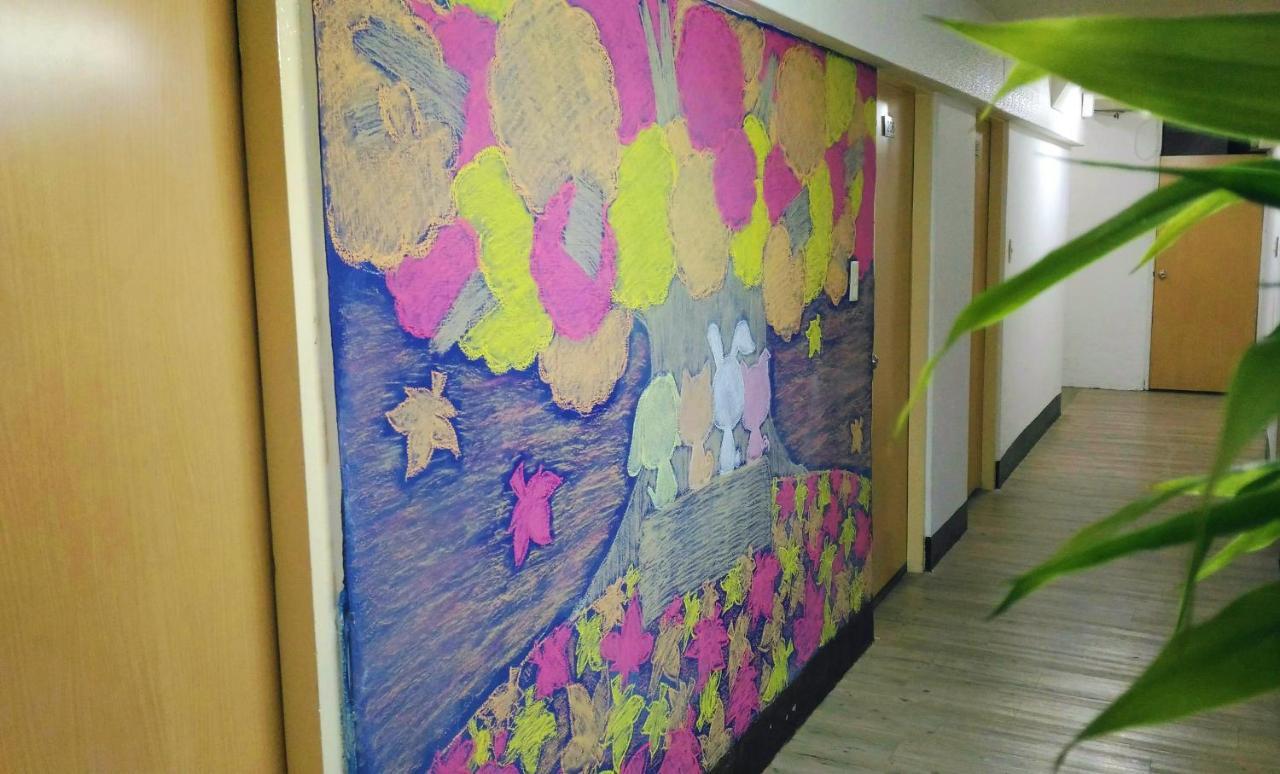 Chia Rong Hostel Тайбэй Экстерьер фото